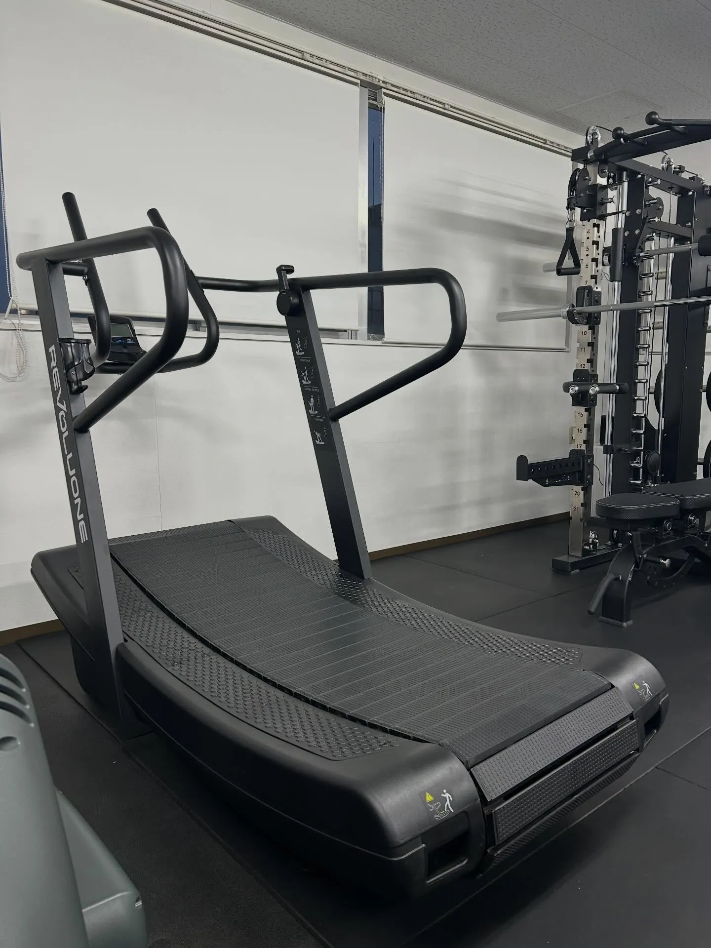 【マシン紹介｜自走式トレッドミル】